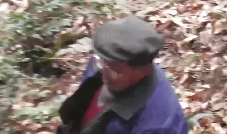 Un osceno attraente cagna dai Capelli film porno amatoriali casalinghi rossi con un corsetto stretto