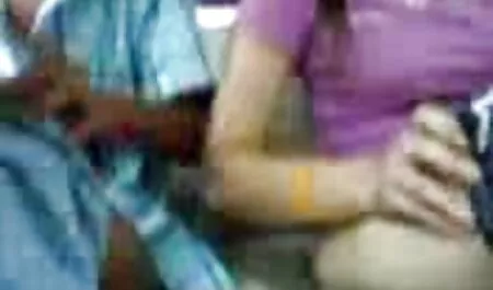 Lascia che i pulcini succhiano un coppie amatoriali hard po', quindi non è noioso, e la vagina sarà bagnata velocemente a causa di tale intrattenimento