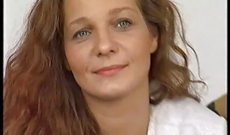 Quando spruzzato nella schiuma da video film porno amatoriali bagno, la bionda portare un ragazzo alla sua azienda, carezze con che si trasformò in uno schiaffo che bello.