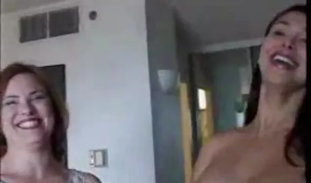 Gangbang pieno di amatoriali gratis hard passione con un Latino che è cornea