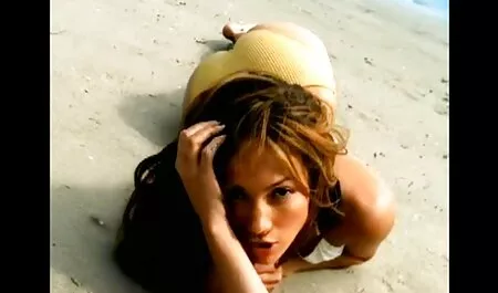 Gettare il brunetta a film amatoriali pornografici il pavimento e Fanculo
