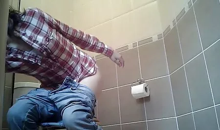Un giovane ragazza moving la video hard privati italiani sua labbra su Il nero cazzo