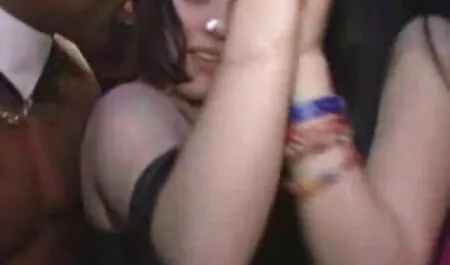 Una bella bionda in possesso di un casting tra leccare e accarezzare il film porno amatoriali di donne mature bambino morbido