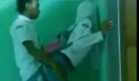 Una bella bionda allarga le gambe per sborrare video amatoriali hard gratis in bocca ragazzi