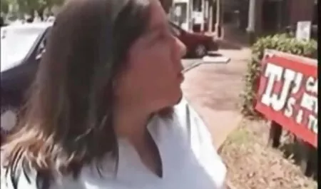 Un ragazzo cazzo di una ragazza dai Capelli film amatoriali hard gratis rossi in bagno