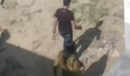 Due amanti di donne con seni prominenti e fighe bagnate si aiutano video hard amatoriali casalinghi a vicenda con la Leccata della vagina