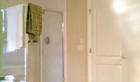 Vecchio nonno film porno trans amatoriali leccare vagina nonna sul divano