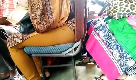 L'uomo strinse le natiche e il seno femminile, che è molto menggairahkannya, e lui, non può farne a meno, balzare su video hard amatoriali gratuiti di lui!