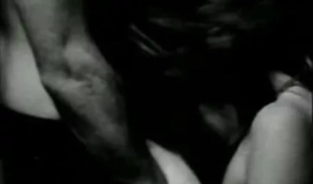 Bellezza afoso fine film per adulti amatoriali con un ruvido salto per la macchina del sesso