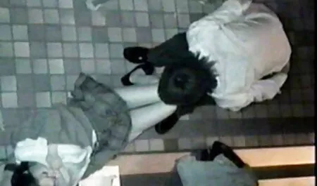 Una compilation di porno che viene aggiornato con i giovani studenti film amatoriali hard italiani
