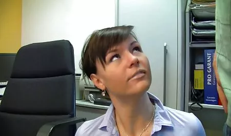 Puttana video hard amatoriali casalinghi nero in ginocchio e succhiare il pene