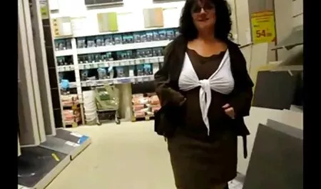 Un uomo scopare una bella ragazza con pene grandezza nella vagina bagnata e rasata film amatoriali italiani hard
