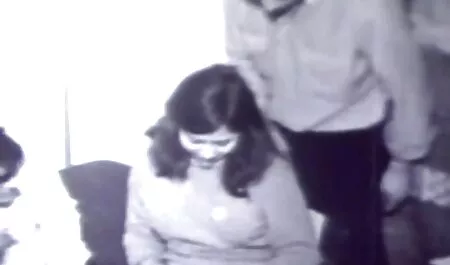 Puttana video porno amatoriali napoletano Ceca succhia e scopata da dietro