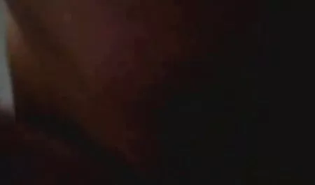 La giovane donna ama solo succhiare il pene, ingoiare in-nella sua testa video casalinghi hard