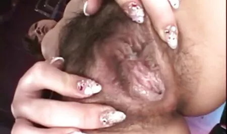I cani sono a disagio spogliarsi la sua ragazza grasso e cominciò a palpare le labbra anche, sentire video hard italiani privati come il buco dolce la ragazza ha cominciato a riempire con il lubrificante della vagina.