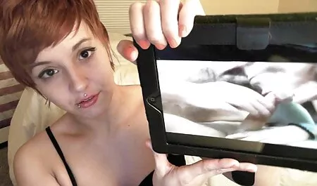 Quel bambino pensa di essere solo in casa, e senza dubbio accarezza la figa che è dolce, gemendo ad alta voce film porno amatoriali italiani gratis e mordendosi anche il labbro