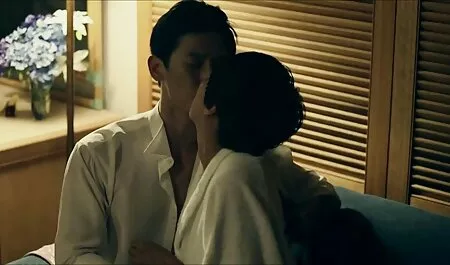 Caldo ragazzo giocando con film porno casalinghe amatoriali la sua cazzo
