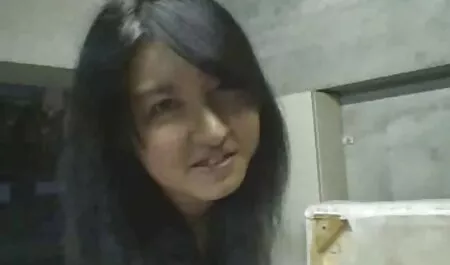 Insegnante seduce il suo studente e mostra film porno casalinghe amatoriale tutta la delicatezza di una carezza lesbica