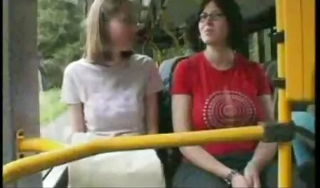 La Ragazza Asiatica entrò nel negozio e avvitando il video hard casalinghi gratis venditore
