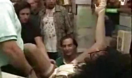 Sesso taxi video hard amatoriali napoletani stupefacente con il marrone capelli è gorgeous