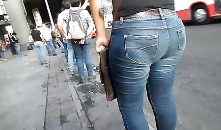 Segretario sexy con reggiseno, video italiani hard amatoriali giarrettiera e calze