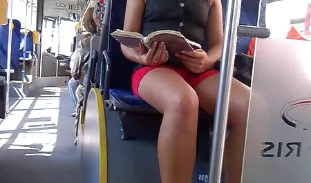 Filigrana uccello film amatoriali pornografici carino lavoro con le labbra e la lingua al culmine della fantasia