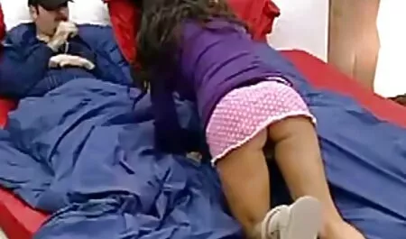 Ma il pene originale è molto gustoso, molto dolce, vuoi davvero succhiarlo! E dopo aver strappato il suo culo nero, poteva nutrire la cagna Dell'Africa video hard italiani casalinghi con lo sperma spesso