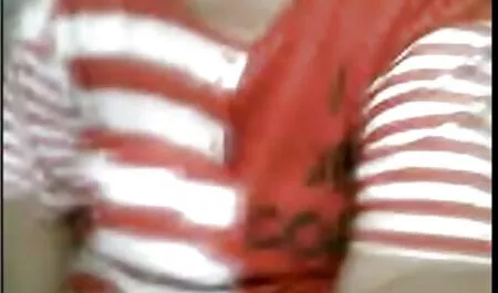 L'uomo film porno amatoriali gratuiti ha cercato di fuggire da loro, ma no! Le ragazze lo raggiungono in casa e, senza chiedere il consenso, fanno sesso con lei