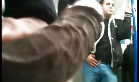 È venuto a visitare una ragazza che film porno amatoriali casalinghi era malata e lo ha guarito con un membro del