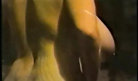 Per fare sesso, gli studenti devono mangiare un cucchiaio di video hard privati gratis pepe