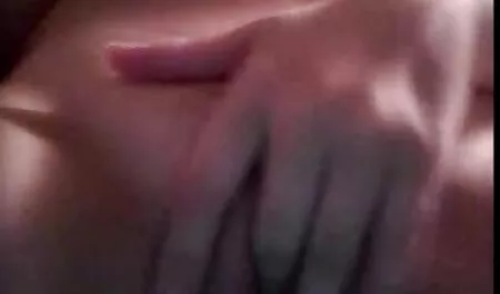 Questa donna video hard italiani casalinghi è felice di muovere il culo e lavorare la bocca. Lisa e ' solo una macchina del sesso. Un uomo non ha bisogno di fare nulla, un professionista gestirà tutto