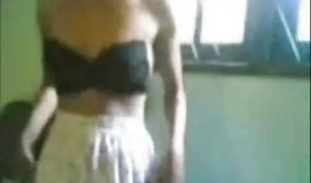 Bagnato ragazze in il doccia washing lei micio film hard gratis amatoriali