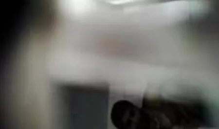 Ragazzo nero sa molto di video hard amatoriali gratis bella puttana, le piace soprattutto spingere il pene grande marrone nel buco nella riunione Rosa