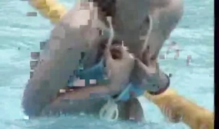 Un bel ragazzo che pompato avvitando un video amatoriali italiani hard marrone-dai capelli ricci giovane pene di spessore