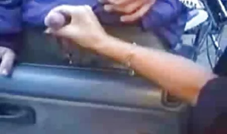 Il bambino non era affatto imbarazzato quando, durante uno spogliarello, il film porno casalinghe amatoriali ragazzo tirò fuori una videocamera e iniziò a filmarla da tutte le angolazioni.