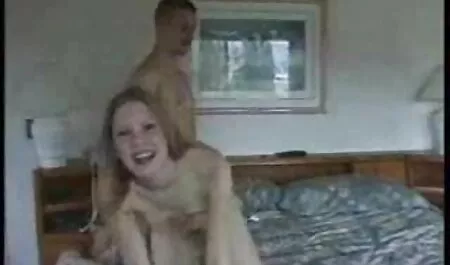 Una femmina ispanica che è bella da sedersi e non sa cosa fare, quando improvvisamente appare un uomo d'affari video italiani amatoriali hard rispettabile e inizia a raccontarti dei suoi affari