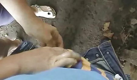 Pulcini dolce Samantha e Ariel divertirsi ieri e la mattina crogiolarsi nella loro video hard italiani privati stanza con il dolce